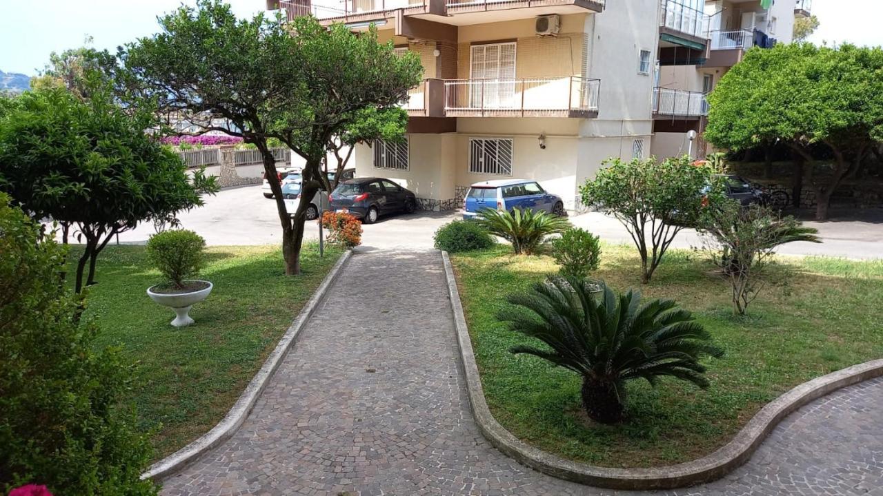 Appartement Domus Zagare - Wi-Fi à Baia  Extérieur photo